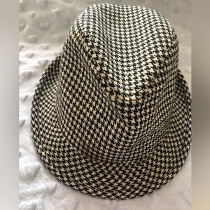 Black & Cream Houndstooth Fedora Hat - Women’s Accessories